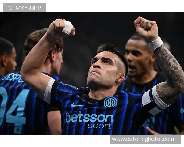 足球明星穿黑色鞋子的背后故事与他们的球场表现分析